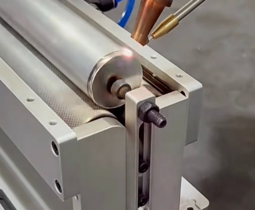 激光焊接機(jī) 激光焊接機(jī)